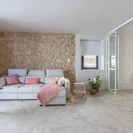 Jonquera, 18 Apartment