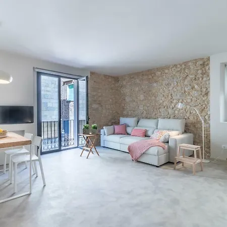 Jonquera, 18 Apartment