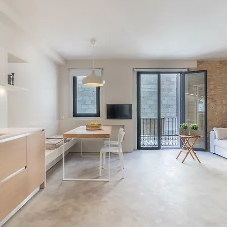 Jonquera, 18 Apartman *